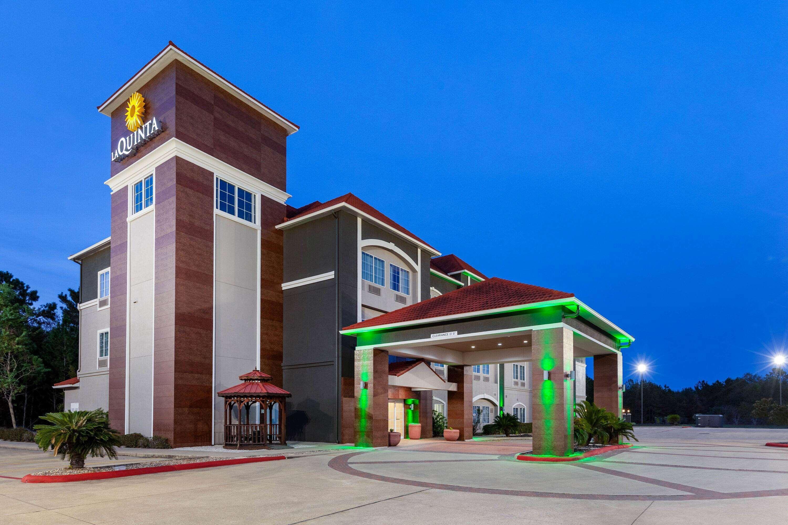 La Quinta by Wyndham Lumberton Hotel Bagian luar foto
